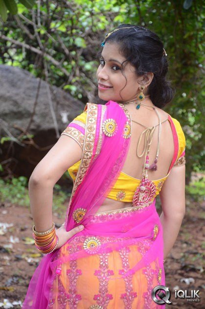 Sumi-Ghosh-At-Lovers-Park-Movie-Opening